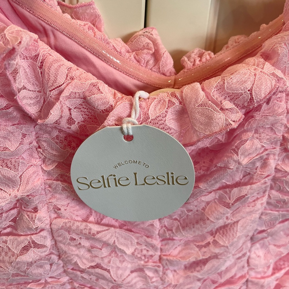 Selfie Leslie dress size L. Pink. New with tags. - Picture 3 of 4